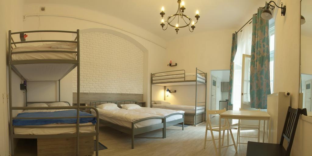 Hostel Lwowska 11 วอร์ซอ ภายนอก รูปภาพ